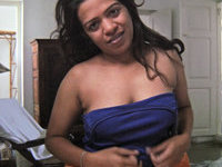 Indian MILF Rahee D. - Mature Desi wife from Mumbai - 01