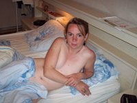 Amateur GF nude at bedroom