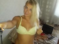 Blonde amateur wife topless selfie