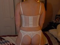 American wife naked posing pics