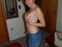 Nice amateur girl homemade nude posing pics