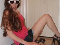Nice amateur girl sexy posing in glasses