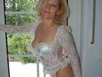 Very nice and very hot naked MILF