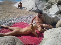 Blonde slut Inessa sex at beach