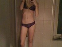 Self pics from blond amateur girl