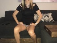 Horny amateur Milf