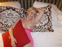 Blond amateur MILF private pics