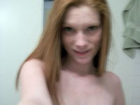 Redhead skinny wife Juliette selfies