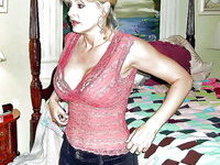 US amateur blonde MILF