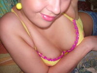Young amateur GF share hot selfies