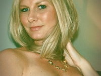 Blonde amateur MILF private pics collection