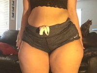 Huge ass on bbw wife