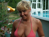 Blonde amateur MILF