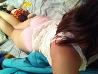 Teenage amateur GF making selfies