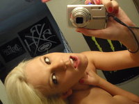 Naughty blonde babe selfies