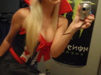 Naughty blonde babe selfies