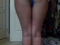 Pretty girl nude posing on webcam
