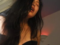 Asian amateur girl sucking dick