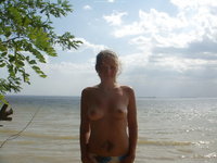 Naughty amateur girl nude posing pics