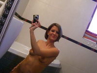 Hot MILF nude selfies