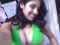 Latin amateur girl witth big tits selfies