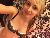skinny young amateur blonde GF