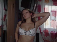 Young amateur blonde GF hot homemade pics