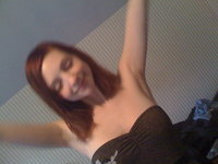Amateur GF Emily private nude pics