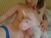 Amateur GF Emily private nude pics