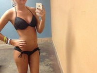 Sexy amateur blonde babe selfies