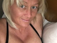 Mature amateur blonde wife sexlife