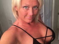 Mature amateur blonde wife sexlife