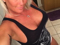 Mature amateur blonde wife sexlife