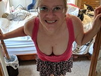 Mature amateur wife Paula