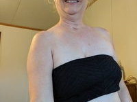 Mature amateur wife Paula