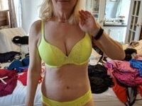 Mature amateur wife Paula