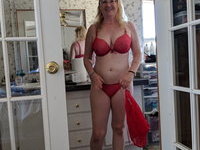 Mature amateur wife Paula