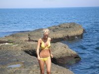Hot blond babe vacation pictures