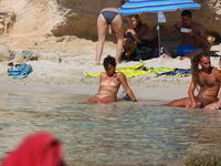 Nudist beach some hot pics