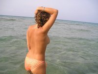 Young amateur GF naked at private beach