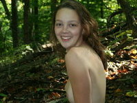 Teenage amateur GF nude posing private pics