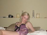 Blonde amateur GF posing nude on bed