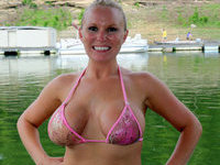hot vacation pics from busty MILF