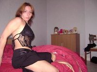 Amateur wife love posing on cam