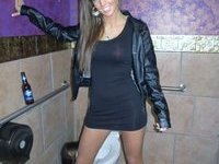 Teen GF shows her goods in toilett