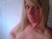 Blonde amateur girl Fabienne selfies