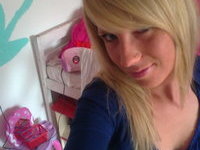 Blonde amateur girl Fabienne selfies