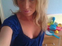Blonde amateur girl Fabienne selfies
