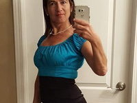 Mature saggy tit mom selfies