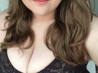 Sexy BBW Olivia shows big tits